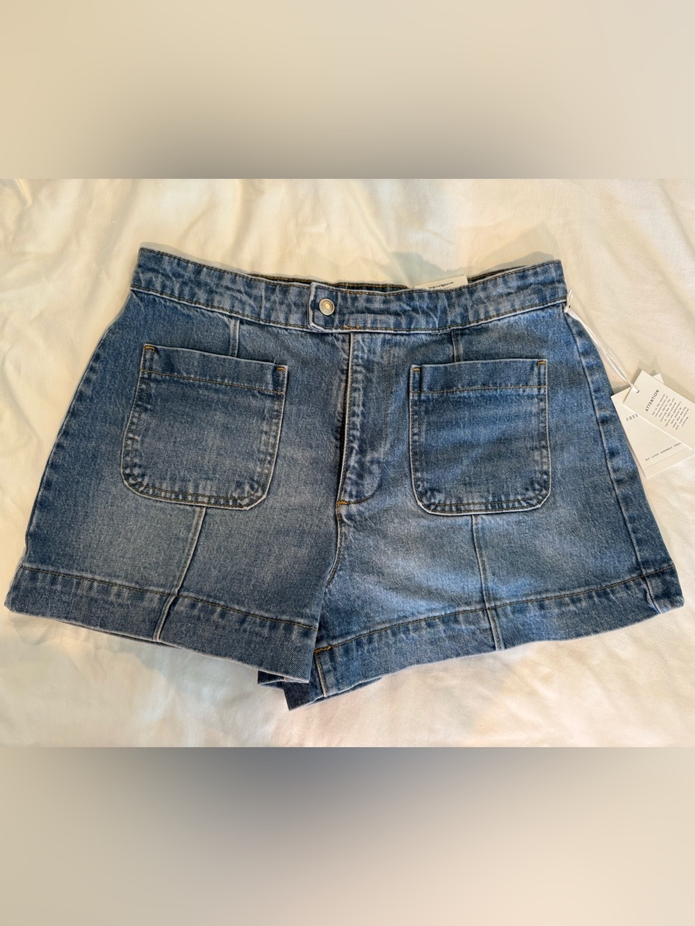 Women’s Denim Shorts Retro style Patch Pockets- City Fade Wash 3” inseam Sz 10 - Picture 7 of 16